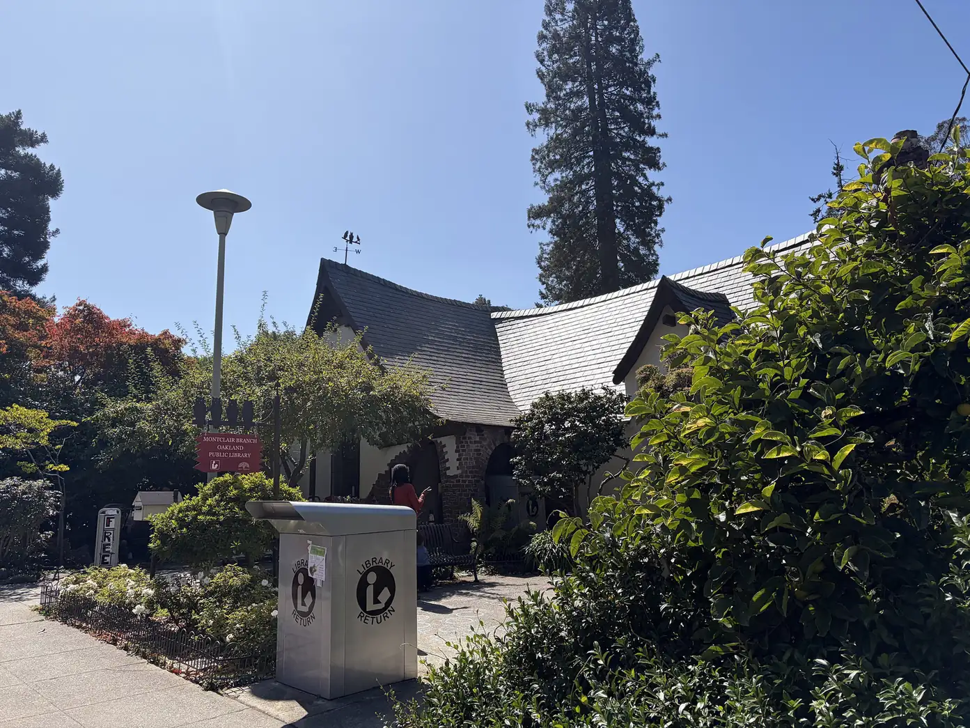 Montclair Branch library building in the Montclair district of Oakland, California