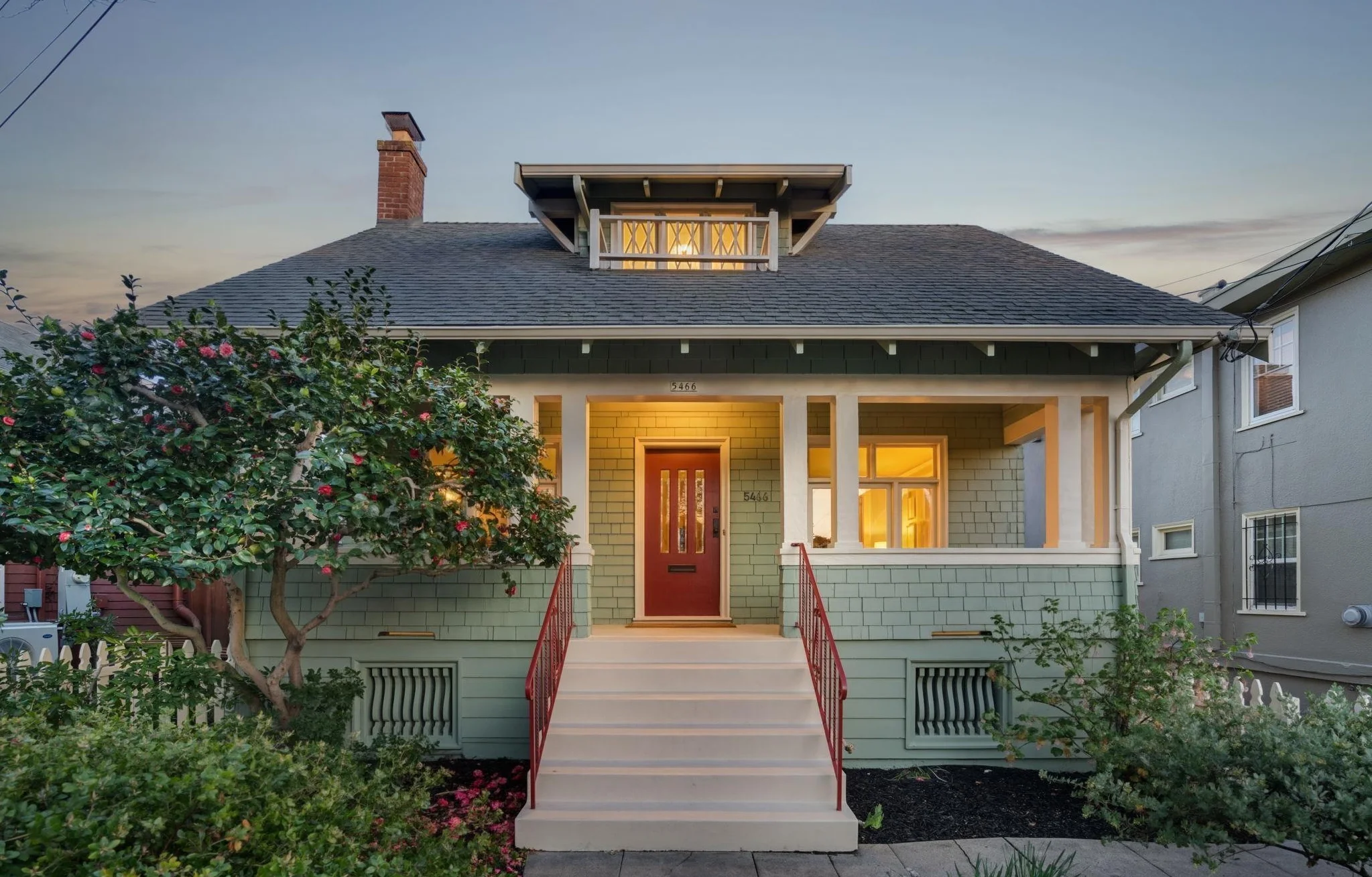Craftsman bungalow home in Rockridge Oakland